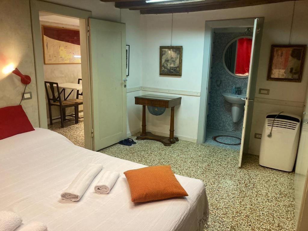 San Marco Orange Nest Apartment Venesia Bagian luar foto